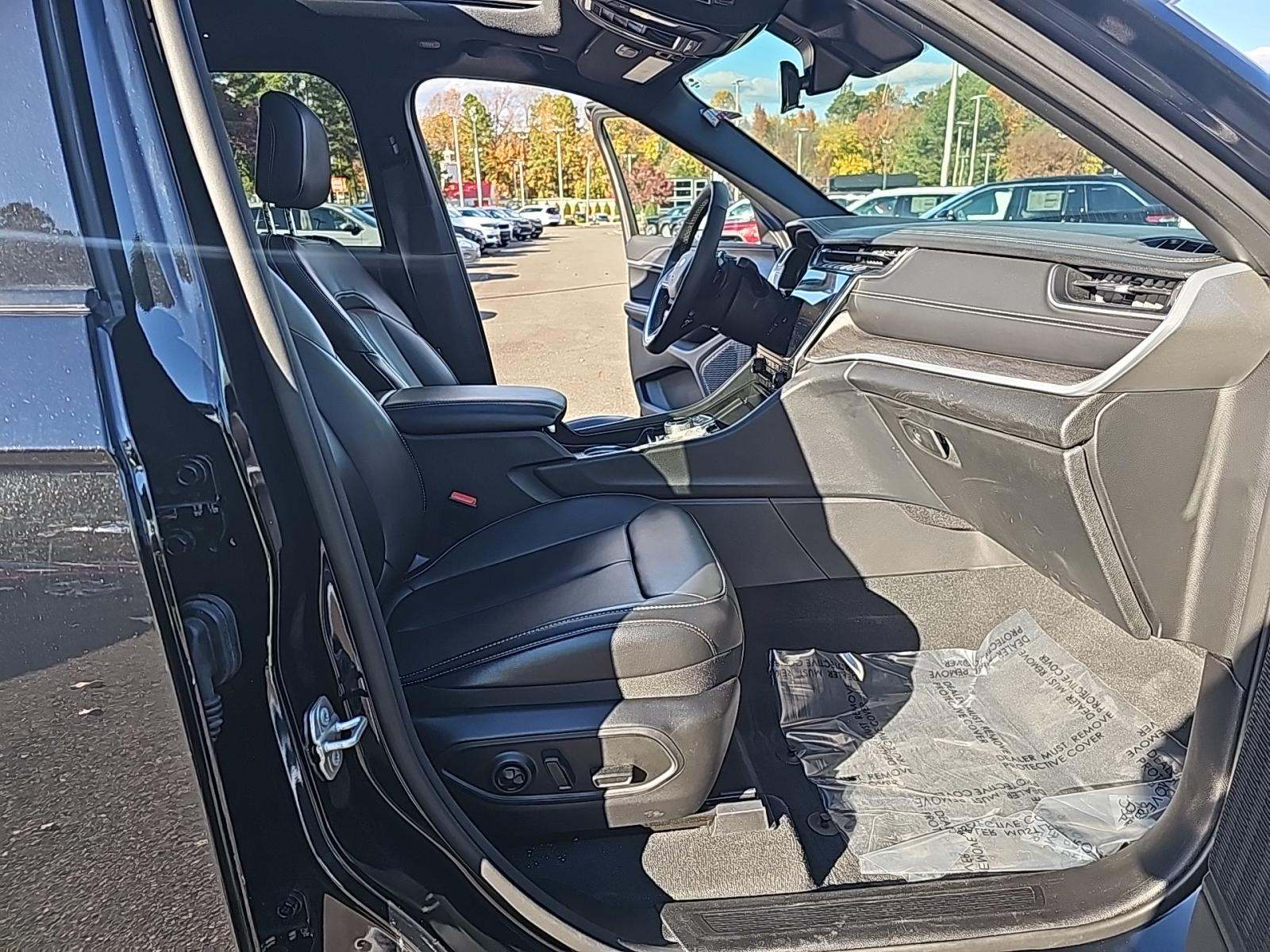 2025 Jeep Grand Cherokee Limited AWD