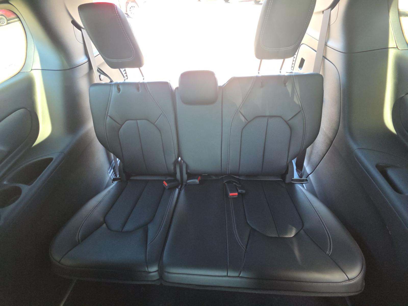 CHRYSLER VOYAGER - 10