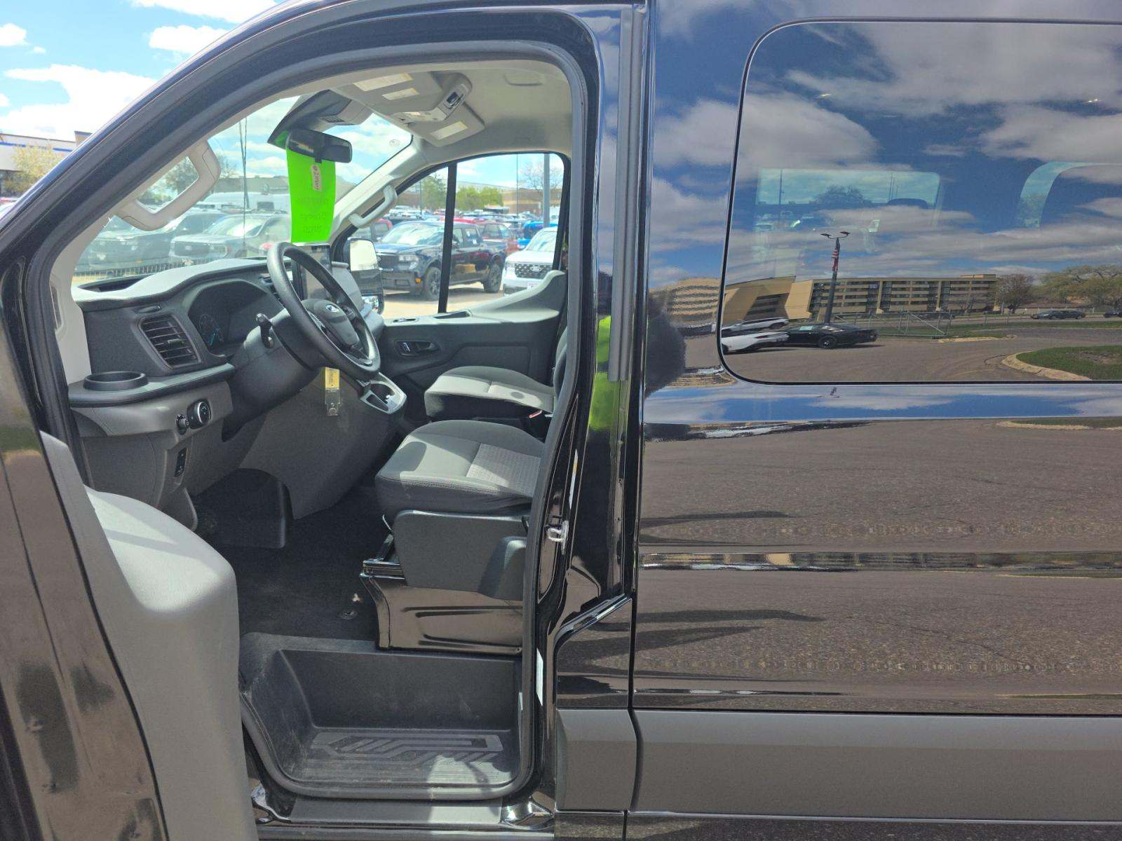 FORD TRANSIT 350 - 2