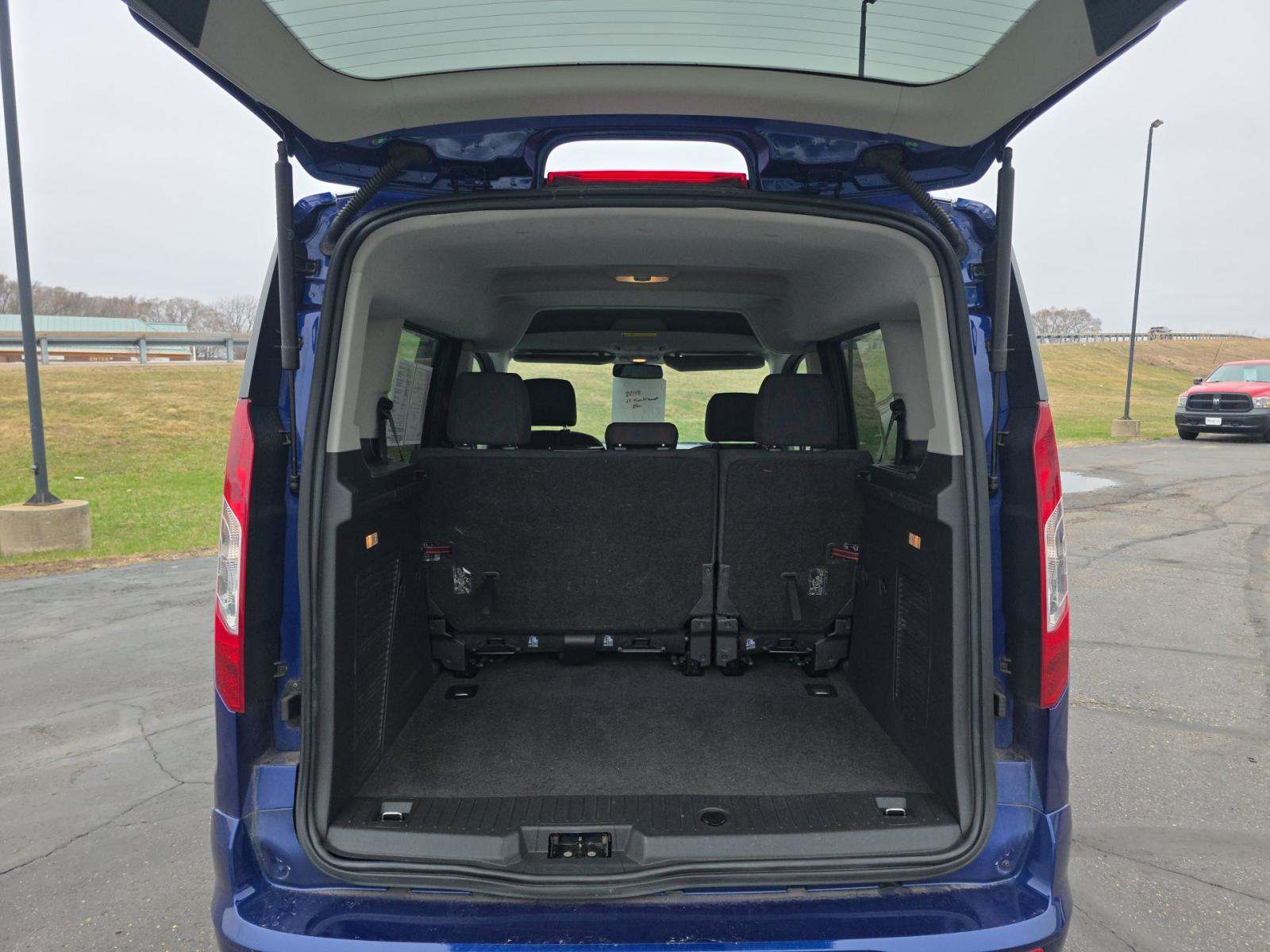 FORD TRANSIT CONNECT - 10