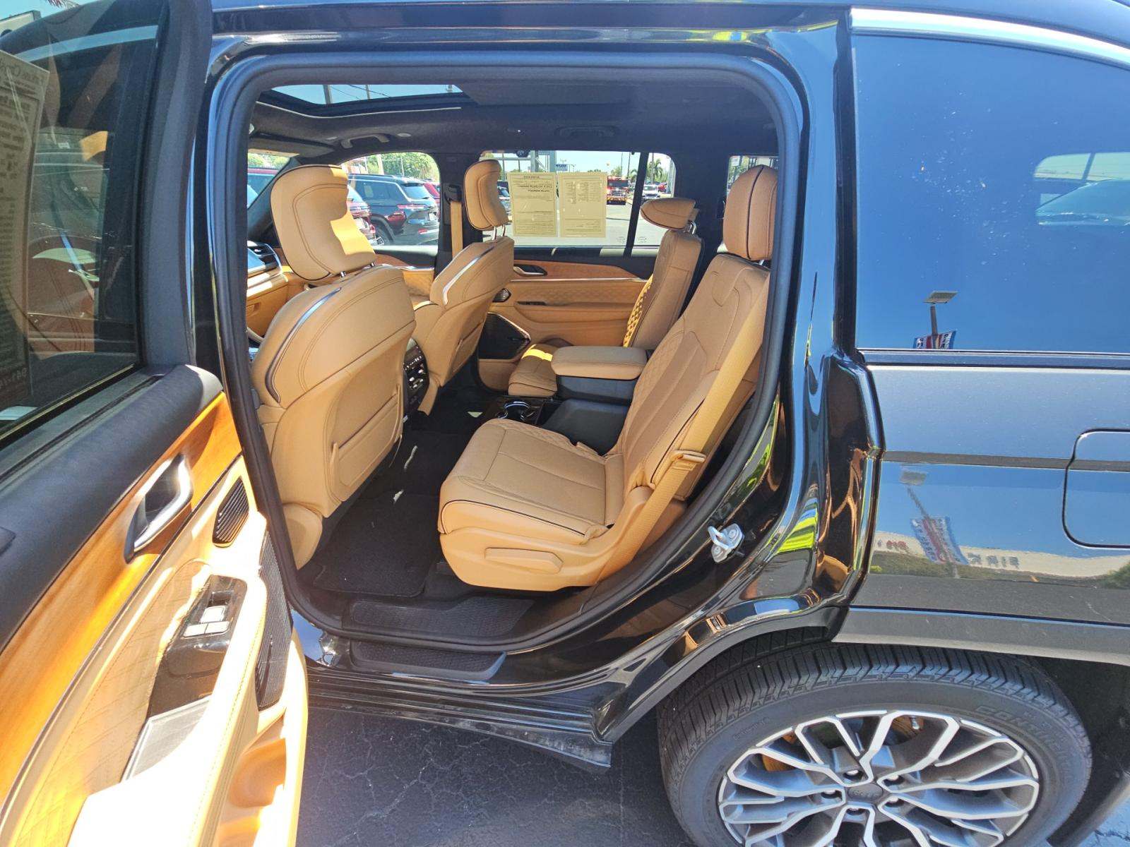 JEEP GRAND CHEROKEE - 9