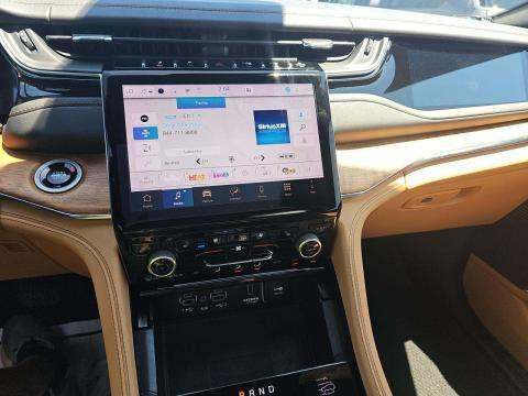 JEEP SUMMIT RESERVE - 6