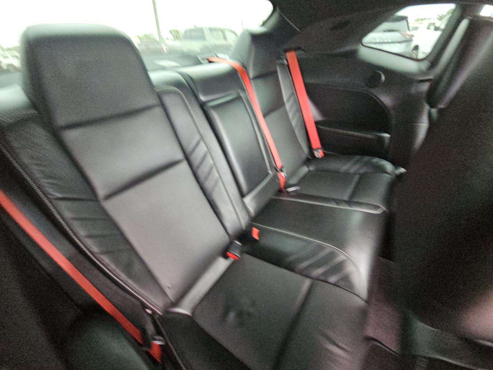 2016 Dodge Challenger SRT Hellcat RWD