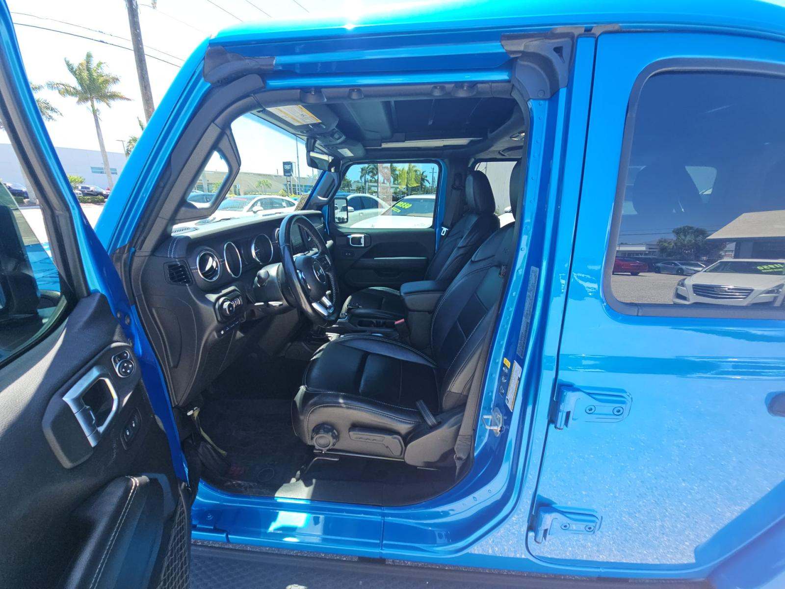 JEEP UNLIMITED 4XE SAHARA - 2