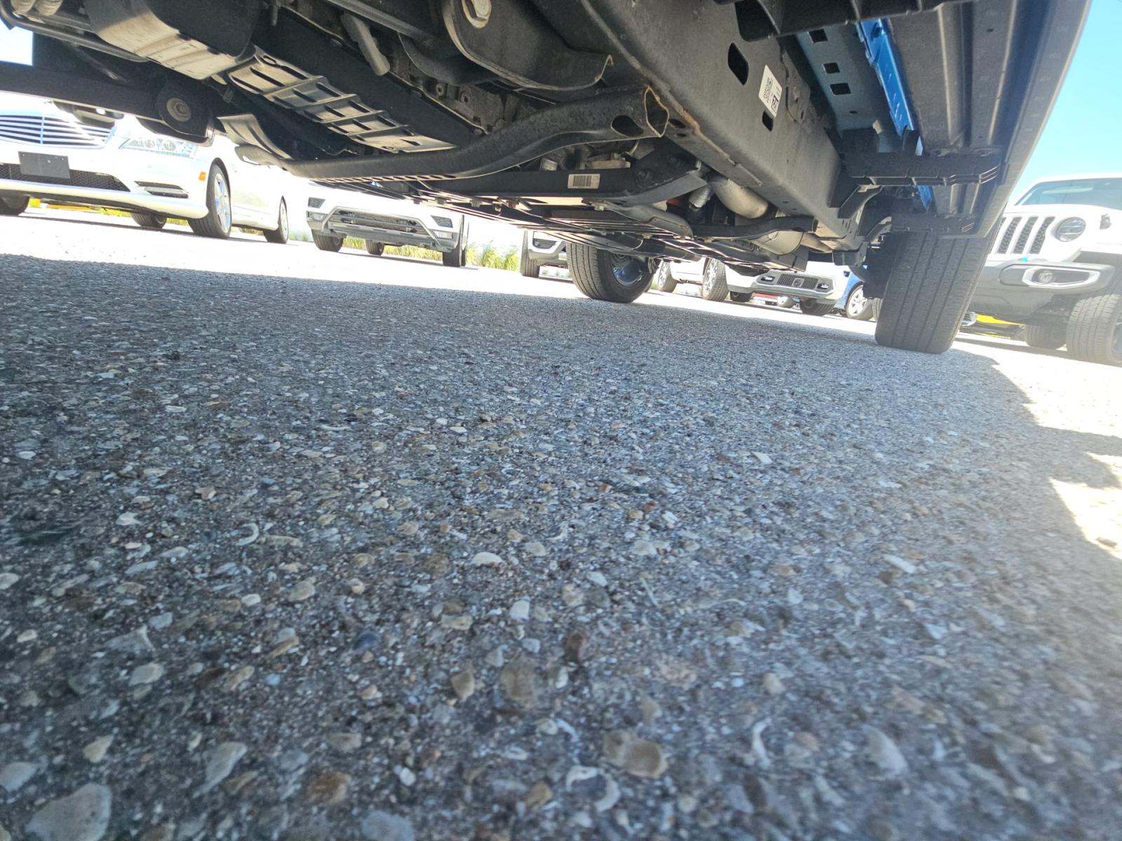 JEEP UNLIMITED 4XE SAHARA - 3