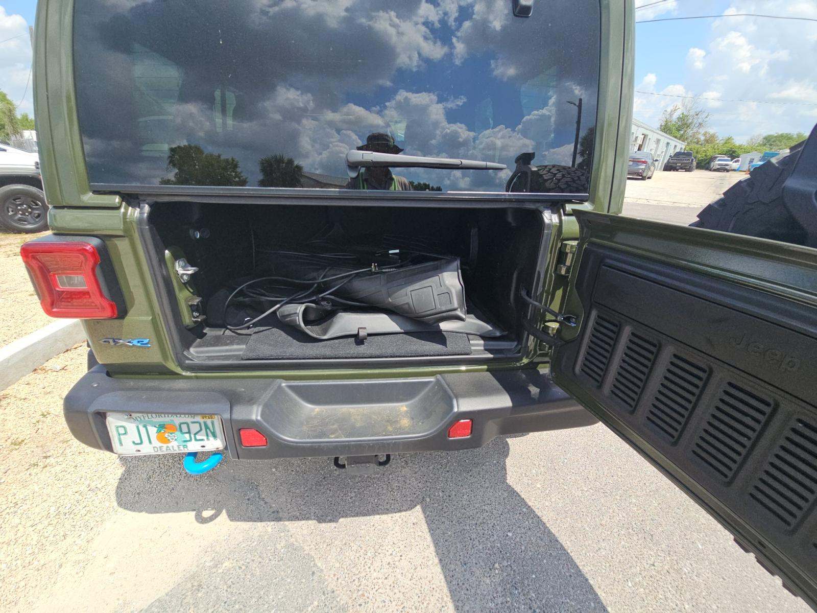 JEEP 4XE RUBICON - 10