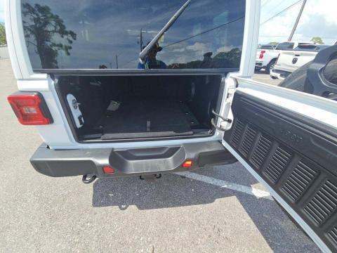 JEEP UNLIMITED SAHARA - 10