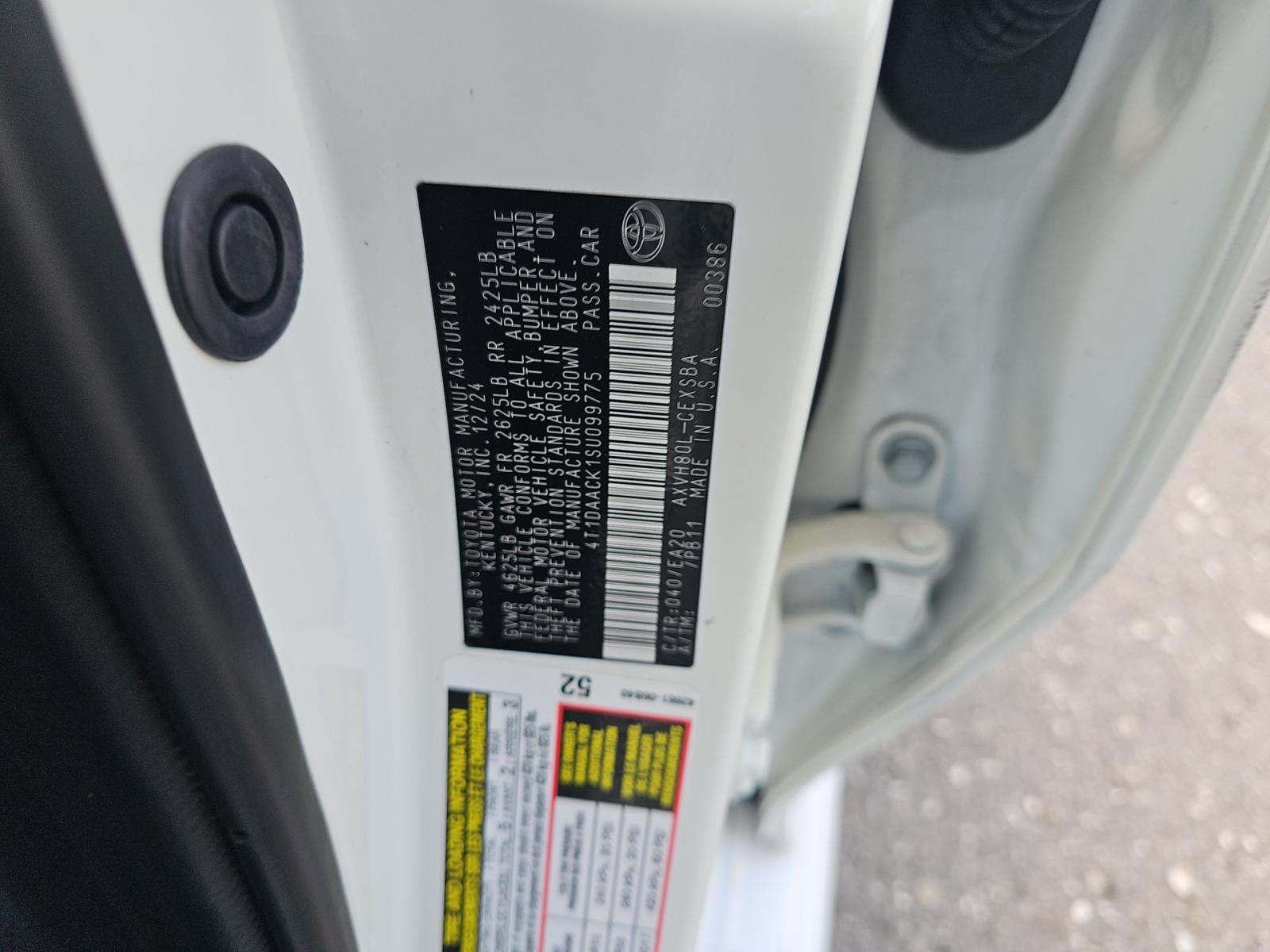 2025 Toyota Camry SE FWD