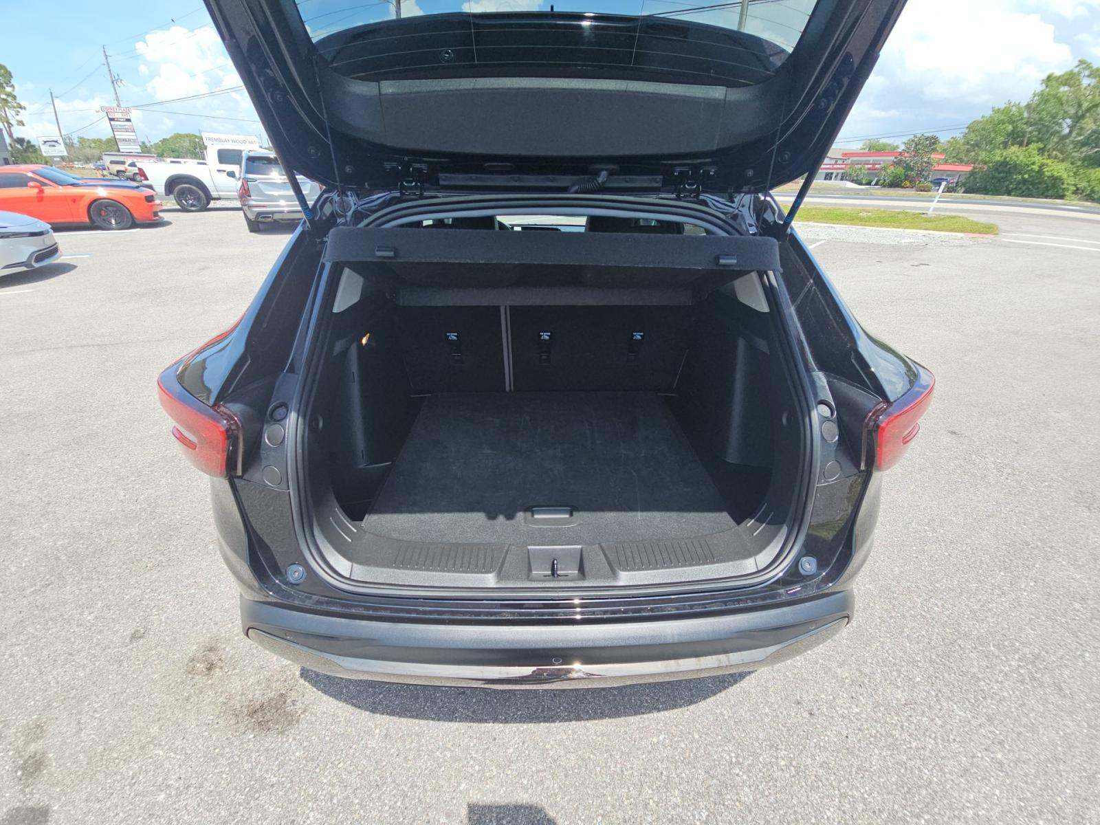 CHEVROLET ACTIV - 10