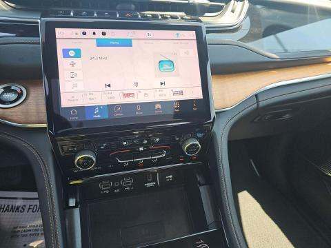 JEEP SUMMIT RESERVE - 6