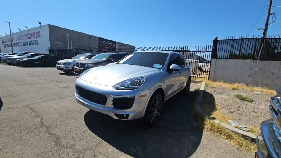 2017 Porsche Cayenne Platinum Edition