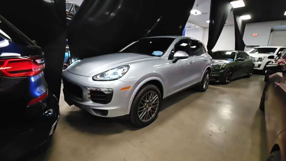 2017 Porsche Cayenne Platinum Edition