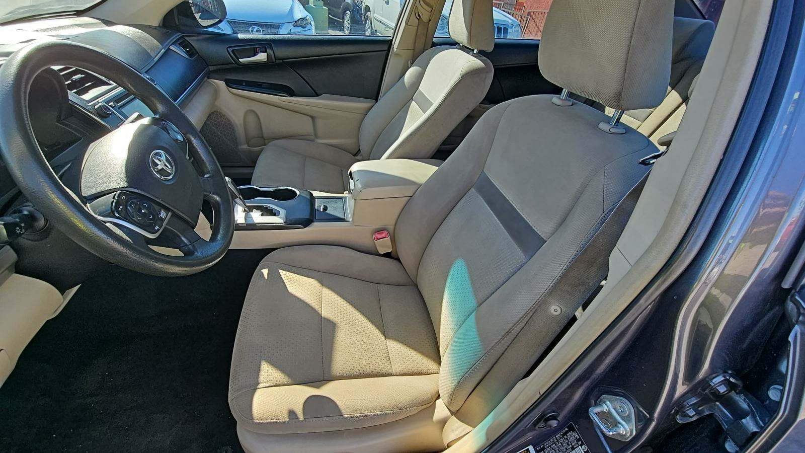 2014 Toyota Camry LE FWD