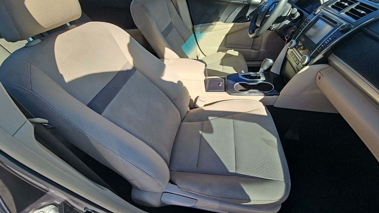 2014 Toyota Camry LE FWD