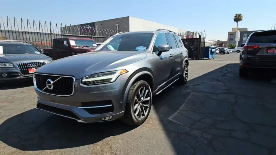 2017 Volvo XC90 T6 Momentum 7-Passenger